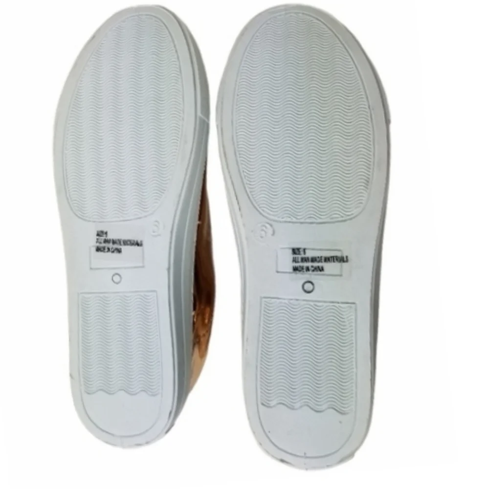 QUPID ROSE GOLD METALLIC LEATHERETTE LACE UP SNEAKERS SZ 6 - Picture 7 of 11